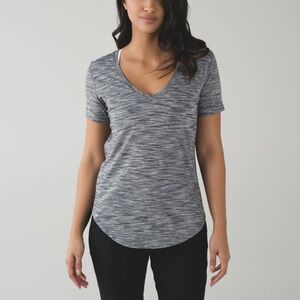 Lululemon Lululemon Love Tee, Size 6